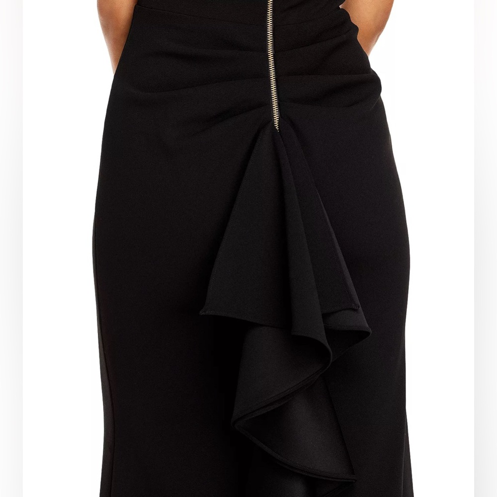 AQUA One-Shoulder Ruffled Gown - Picture 6 of 13